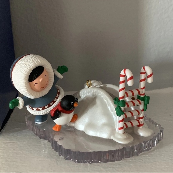 2004 Hallmark Frosty Friends 25th in Series Slippery Slide Keepsake Ornament - Picture 6 of 9